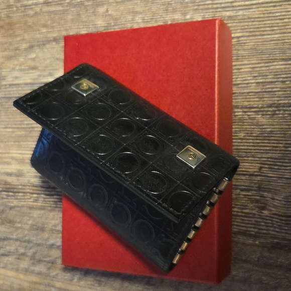Salvatore Ferragomo Black Embossed Key Holder Wallet - Picture 12 of 17